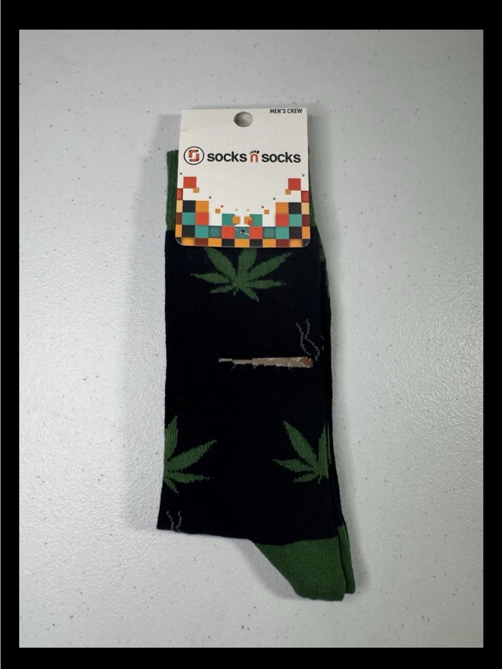 Socks n Socks Men’s Black & Green Crew Socks - Leaf & Smoke Accent